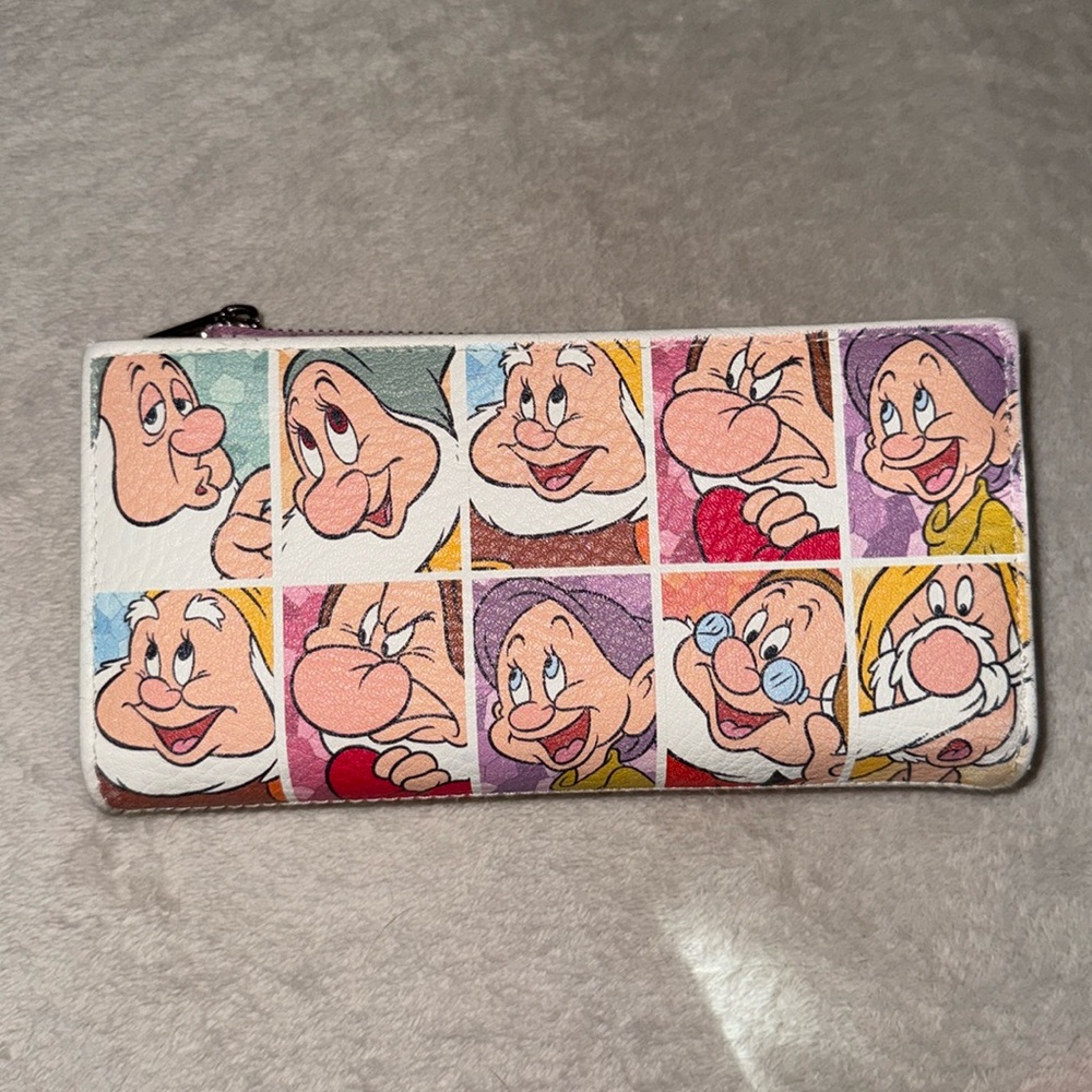 Loungefly - Snow White and the Seven Dwarves Wallet